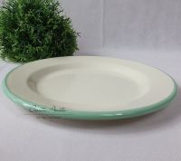 Teller aus Emaille in Creme-Mint